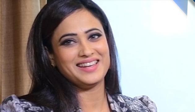 Shweta Tiwari has said her family is so strong that she doesn’t really feel that there are so many problems in her life.(Hindustan Times)