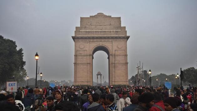 The proposed buildings under the plan to revamp New Delhi’s Central Vista, the seat of power in national capital Delhi, will not be taller than the 42-metre-high India Gate to maintain uniformity of structures.(Biplov Bhuyan/HT PHOTO)