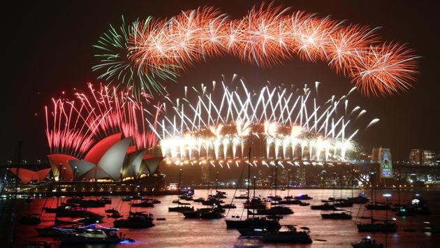 The midnight fireworks are seen from Mrs Macquarie's Chair during New Year's Eve celebrations in Sydney, Australia, December 31, 2019. Picture taken December 31, 2019. AAP Image for City of Sydney/Mick Tsikas/via REUTERS (REUTERS) 