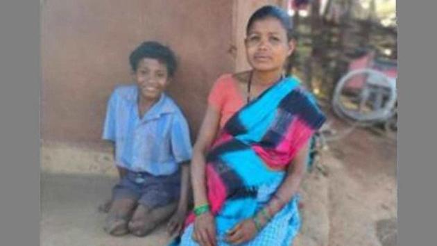 Madda lost his legs to polio when he was kid but his love for cricket is known in this Maoist affected area.(HT)