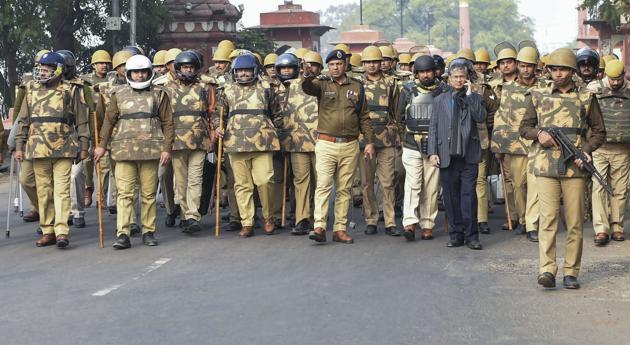 The police forces also focused on strengthening counterterrorism measures such as mandatory tenant verification, guest house checking, sensitization of cyber café owners and second-hand car dealers.(Representative Photo/PTI)
