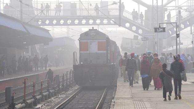 Due to low visibility in the Northern Railway region, at least 19 trains were running late on Friday.(HT File Photo)
