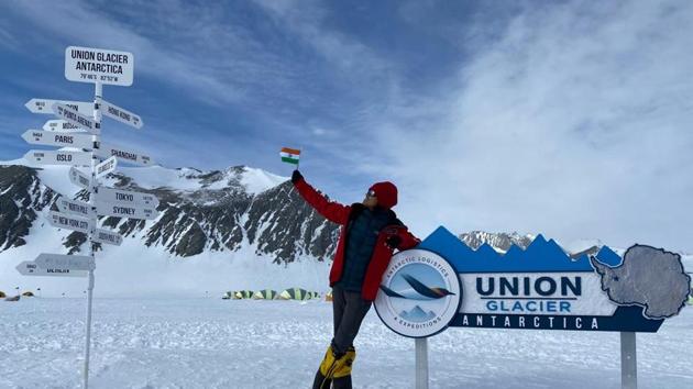 Malavath with the tricolor at Mt Vinson Massif, Antarctica. (HT photos) Malavath with the tricolor at Mt Vinson Massif, Antarctica. (HT photos)