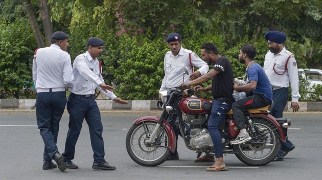 The amended Motor Vehicles Act has increased the penalties for all traffic violations.(File photo: PTI) The amended Motor Vehicles Act has increased the penalties for all traffic violations.(File photo: PTI)