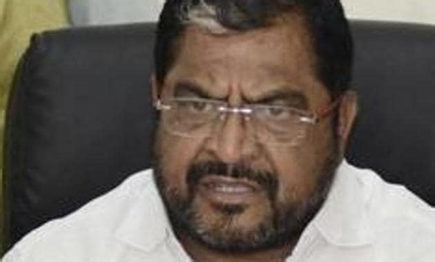 Raju Shetti said that even though the Maharashtra Vikas Aghadi (MVA) government has announced a loan waiver up to Rs 2 lakh, not many farmers will benefit from it.(HT PHOTO)