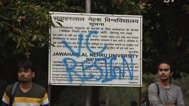 JNU Students Union has called for the removal of vice-chancellor M Jagadesh Kumar, accusing him of ‘perpetuating’ violence after attack by masked men in the campus on Jan 5, 2020.(Sanjeev Verma / HT File Photo)