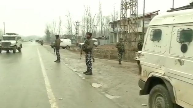 The militant was asked to surrender by the security forces but he chose to engage them in a gunbattle, police said.(ANI / Twitter) The militant was asked to surrender by the security forces but he chose to engage them in a gunbattle, police said.(ANI / Twitter)
