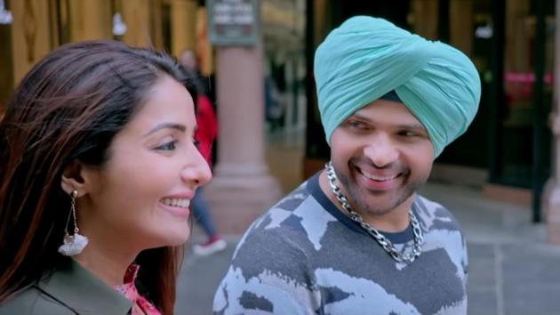 Sonia Mann and Himesh Reshammiya in a still from Happy Hardy And Heer trailer.