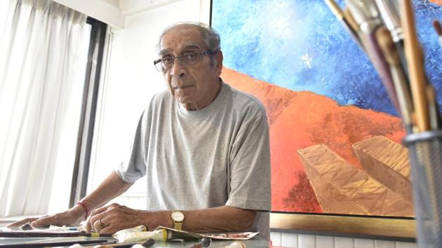 In this file photo, Artist Akbar Padamsee photographed at his residence at Prabhadevi in Mumbai, India, on Friday, August 12, 2016.(Anshuman Poyrekar/ Hindustan Times)