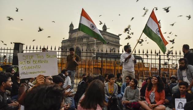 Citizen activists and Students continue their protest against JNU attacks till early morning at Gateway of India in Mumbai, India, on Monday, January 6, 2020. (Anshuman Poyrekar/HT Photo) Citizen activists and Students continue their protest against JNU attacks till early morning at Gateway of India in Mumbai, India, on Monday, January 6, 2020. (Anshuman Poyrekar/HT Photo)