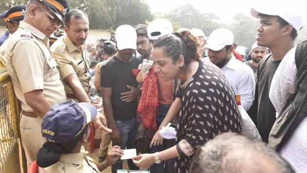 On Tuesday, when the police shifted protesters to Azad Maidan, students were asked to show their ID cards before leaving the site. “We had formed a core committee to streamline the protests at Gateway and the committee has been present at the spot since January 6 midnight. The police refused to discuss when we resisted moving to Azad Maidan, dragged some of us by our foot into the police van,” said TISS student Urvashi Chudawalla. (Anshuman Poyrekar / HT Photo) On Tuesday, when the police shifted protesters to Azad Maidan, students were asked to show their ID cards before leaving the site. “We had formed a core committee to streamline the protests at Gateway and the committee has been present at the spot since January 6 midnight. The police refused to discuss when we resisted moving to Azad Maidan, dragged some of us by our foot into the police van,” said TISS student Urvashi Chudawalla. (Anshuman Poyrekar / HT Photo)