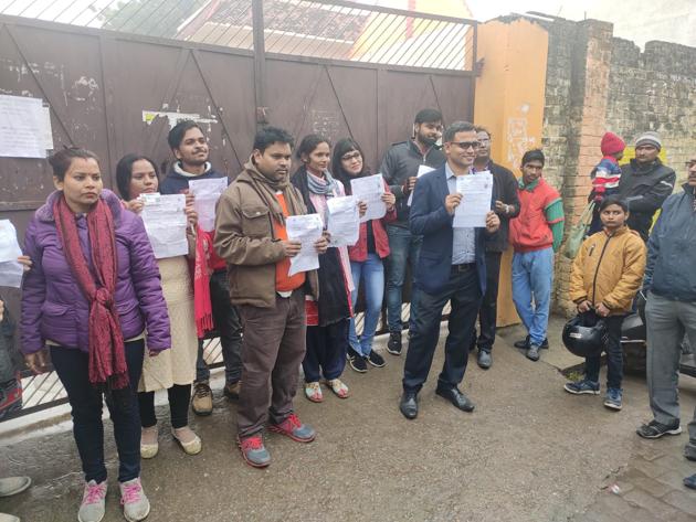 UPTET candidates in Lucknow.(HT PHOTO)