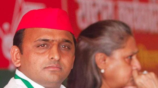 Samajwadi Party says that they do not want to act like ‘vote-cutters’ since they believe that Delhi CM Kejriwal has a good shot at a second term.(HT/Subhankar Chakraborty)