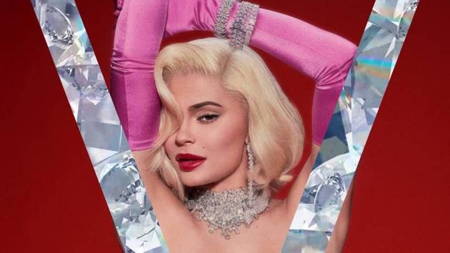 Kylie Jenner’s Halloween costumes are always the talk of the town, but last year she went all out for the spooky celebration when she recreated Monroe’s iconic look, and oozed old Hollywood glamour with her amazingly impeccable costume. (instagram)
