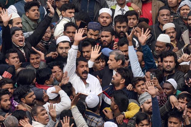 Bhim Army Chief Chandrashekhar Azad raises slogans during a protest against Citizenship Amendment Act (CAA) at Jama Masjid on December 20, 2019.(PTI)