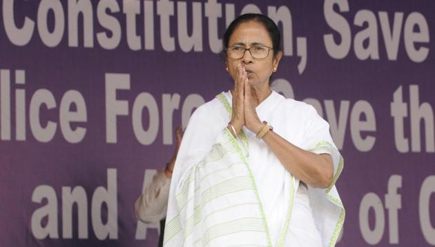 Mamata Banerjee’s decision is seen to deliver a huge blow to effort to unite opposition parties over the violence in university campuses and the amended Citizenship Act (HT Photo) Mamata Banerjee’s decision is seen to deliver a huge blow to effort to unite opposition parties over the violence in university campuses and the amended Citizenship Act (HT Photo)