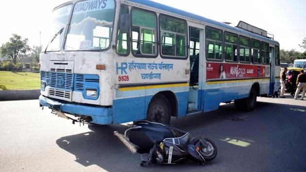 The majority of the accidents on the stretch took place on the patch from Tribune Chowk towards the Zirakpur-Ambala highway.(HT FILE PHOTO)