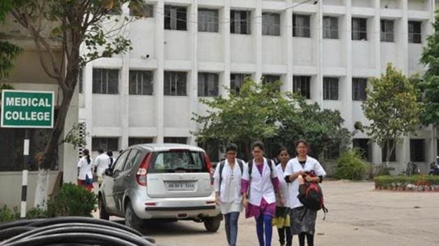NEET: PIL filed on reservation of seats in govt medical colleges for Tamil  students | Hindustan Times