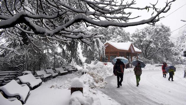 The higher reaches and middle hills in the state have experienced heavy snowfall with Khadrala experiencing the highest at 56 cm of snow. Meanwhile, low-lying areas were lashed with incessant rains, Paonta Sahib in Sirmour district recording the heaviest at 40.8 mm. (Deepak Sansta/HT Photo) The higher reaches and middle hills in the state have experienced heavy snowfall with Khadrala experiencing the highest at 56 cm of snow. Meanwhile, low-lying areas were lashed with incessant rains, Paonta Sahib in Sirmour district recording the heaviest at 40.8 mm. (Deepak Sansta/HT Photo)