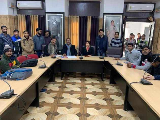 A quiz on the theme ‘Conceptualisation of the Indian Constitution and Fundamental Rights’ was organised at the Lucknow University on Saturday.(HT Photo)