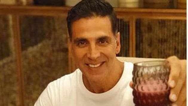 Akshay Kumar shares the recipe for his healthy breakfast after Twinkle Khanna challenged him for “eating clean”.