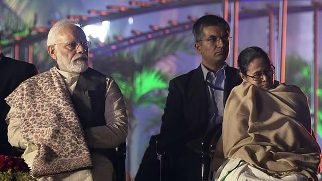 In the evening, Modi shared the dais with Banerjee when he unveiled the dynamic illumination with synchronised light and sound system of Rabindra Setu (Howrah Bridge). (ANI Photo) In the evening, Modi shared the dais with Banerjee when he unveiled the dynamic illumination with synchronised light and sound system of Rabindra Setu (Howrah Bridge). (ANI Photo)