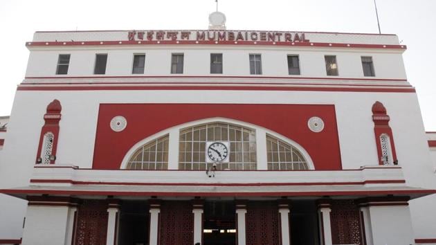 IRCTC will construct 30 pods at the Mumbai Central station, it floated tenders on January 9. (Kalpak Pathak/HT Photo) IRCTC will construct 30 pods at the Mumbai Central station, it floated tenders on January 9. (Kalpak Pathak/HT Photo)