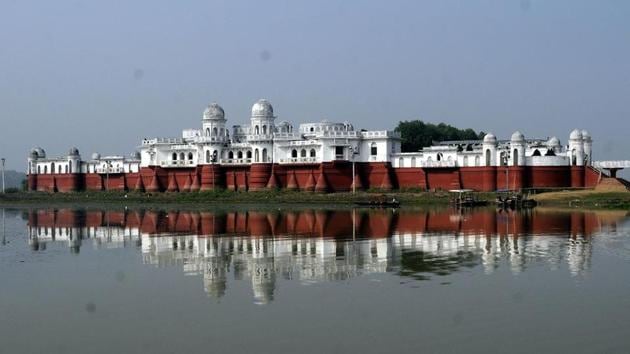 A view of the Neermahal, the palace of Tripura’s last king Bir Bikram Kishore Manikya Bahadur. Built in the 1930s in the middle of a lake at Melagarh in Sepahijala district, the palace now belongs to the state government and is no longer a property of his descendants, the Tripura high court ruled on January 6. (HT Photo)