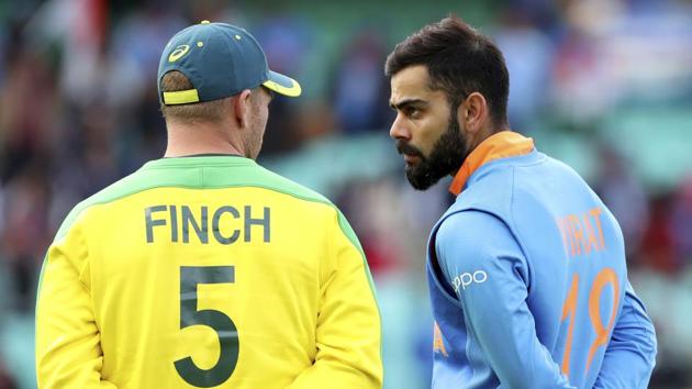 File image of India skipper Virat Kohli and Australia captain Aaron Finch.(AP)