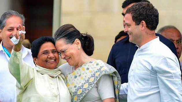 Congress leader Sonia Gandhi with Bahujan Samaj Party (BSP) leader Mayawati and Congress president Rahul Gandhi in Bengaluru.(PTI file photo) Congress leader Sonia Gandhi with Bahujan Samaj Party (BSP) leader Mayawati and Congress president Rahul Gandhi in Bengaluru.(PTI file photo)