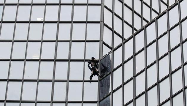 French Spider Man Strikes Again Scales 187 Metre High Tower Watch Trending Hindustan Times