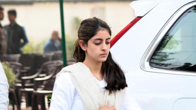 Navya Naveli Nanda at Ritu Nanda funeral at Lodhi Road Crematorium.(Shivam Saxena/Hindustan Times)