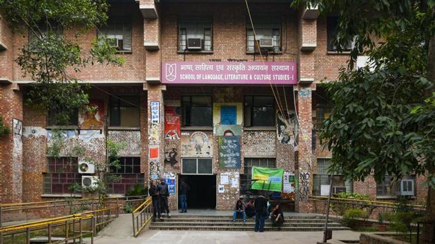 Few students are seen outside the School of Language, Literature and Culture Studies, at JNU campus. The JNU Teachers’ Association (JNUTA) said they would not cooperate with the V-C’s appeal to bring “normalcy” in the campus after the January 5 violence as long as there was a “climate of fear” on the campus. (Amal KS / HT Photo) Few students are seen outside the School of Language, Literature and Culture Studies, at JNU campus. The JNU Teachers’ Association (JNUTA) said they would not cooperate with the V-C’s appeal to bring “normalcy” in the campus after the January 5 violence as long as there was a “climate of fear” on the campus. (Amal KS / HT Photo)