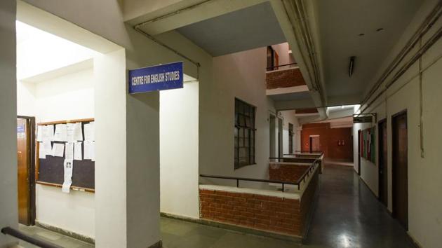 “We will not become a party to his attempts to create a fiction of ‘normalcy’ in the University that wishes away the real climate of fear and terror he has created,” the teachers’ body said. The JNU administration issued advisory warning teachers against the boycott. (Amal KS / HT Photo) “We will not become a party to his attempts to create a fiction of ‘normalcy’ in the University that wishes away the real climate of fear and terror he has created,” the teachers’ body said. The JNU administration issued advisory warning teachers against the boycott. (Amal KS / HT Photo)