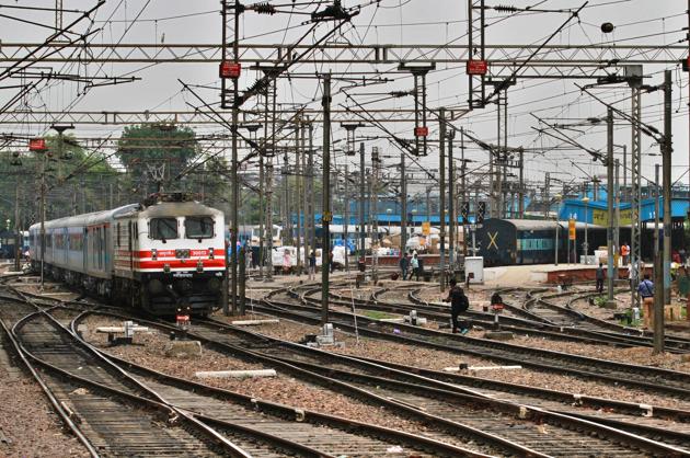 The IR is proposing to undertake Rs 50 lakh crore investment over the next 12 years to modernise the IR service and bring world-class operating safety, customer service and train speeds to India.(Hindustan Times)