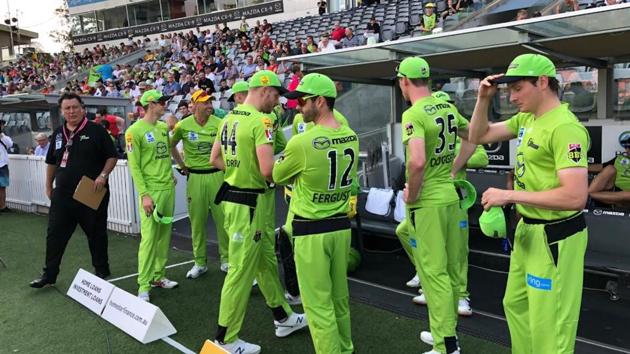 Highlightsof Big Bash League match between Melbourne Renegades Sydney Thunder.(BBL)