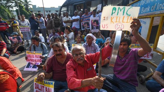 PMC Bank account holders on a protest in Mumbai, on January 5. (Pratik Chorge/HT Photo) PMC Bank account holders on a protest in Mumbai, on January 5. (Pratik Chorge/HT Photo)