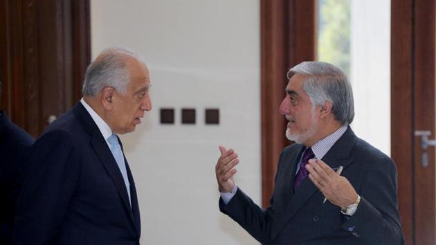 The cease-fire offer was handed to Zalmay Khalilzad (L), Washington’s envoy for talks with the insurgents, late Wednesday in Qatar, a Gulf Arab country where the Taliban maintain a political office.(via REUTERS)