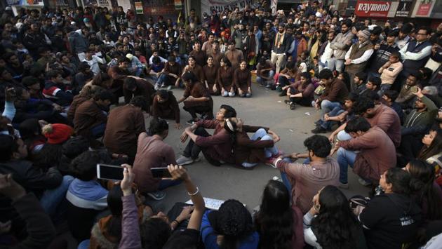 A street play is performed as demonstrators continue their protest against CAA and the proposed NRC at Shaheen Bagh. (Burhaan Kinu / HT Photo) A street play is performed as demonstrators continue their protest against CAA and the proposed NRC at Shaheen Bagh. (Burhaan Kinu / HT Photo)