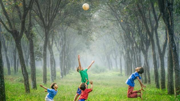 A new study looks at the combined effects of air pollution and early life stress on school-age children. (Unsplash) A new study looks at the combined effects of air pollution and early life stress on school-age children. (Unsplash)