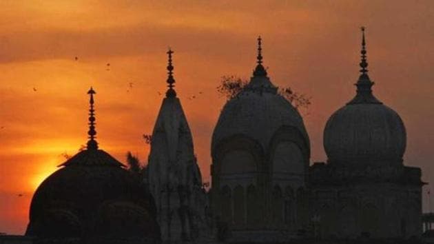 The Vishwa Hindu Parishad (VHP) is all set to honour ‘kar sewaks’ who had played an active role in the demolition of Babri mosque(AP Photo)