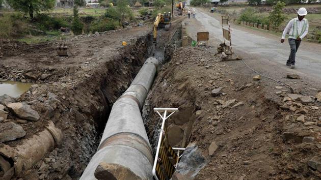 Water pipeline at Bhama Askhed dam near Khed.(HT/PHOTO)