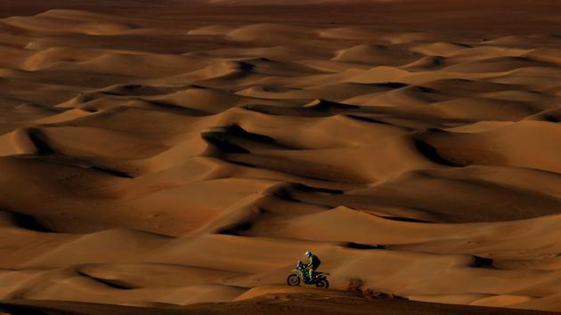 Edwin Straver in action during stage 11 of Dakar Rally from Shubaytah to Haradh in Saudi Arabia. (Hamad I Mohammed/REUTERS) Edwin Straver in action during stage 11 of Dakar Rally from Shubaytah to Haradh in Saudi Arabia. (Hamad I Mohammed/REUTERS)