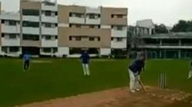 Chief Justice of India Sharad Bobde on Sunday enjoyed a game of cricket in Nagpur(ANI/Twitter)