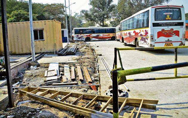Wakadewadi bus stand.(Milind Saurkar/HT Photo)