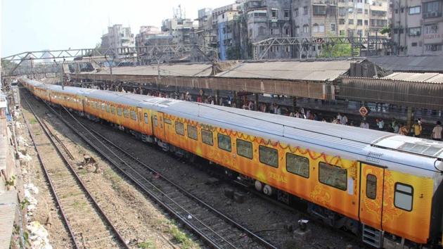 The South Western Railway wants to acquire land for the expansion of track that runs between Castlerock in Karnataka and Vasco da Gama railway station in Goa. (HT Photo) The South Western Railway wants to acquire land for the expansion of track that runs between Castlerock in Karnataka and Vasco da Gama railway station in Goa. (HT Photo)