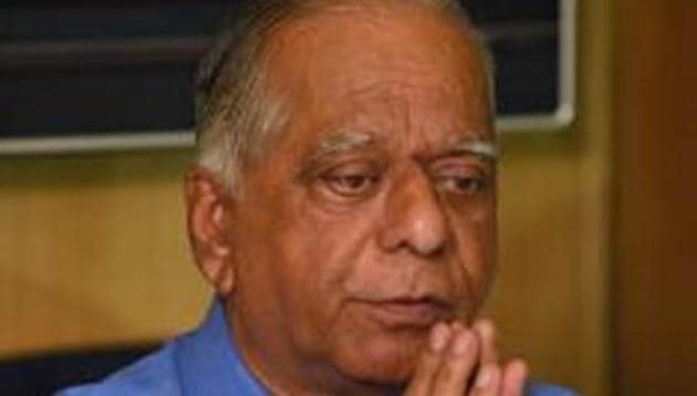 Deepak Sakharam Kulkarni (DSK), the Pune-based realtor booked in investor fraud of over Rs 2,000 crore, and his wife Hemanthi Kulkarni were present along with a group of investors (HT FILE PHOTO) Deepak Sakharam Kulkarni (DSK), the Pune-based realtor booked in investor fraud of over Rs 2,000 crore, and his wife Hemanthi Kulkarni were present along with a group of investors (HT FILE PHOTO)