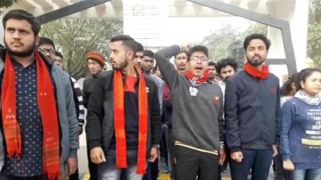 Students of Gauhati University protesting against Citizenship Amendment Act, January 22, 2020.(HT Photo)