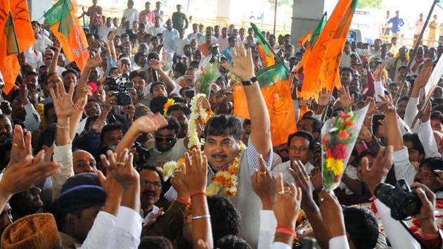 Nitin Gadkari in Nagpur on December 20, 2009. Gadkari took over as president from 2009 to 2013 and earned himself the title of a doer. He began his political career with the ABVP during emergency, and rose to become a minister in Maharashtra and subsequently at the centre. Rural connectivity and empowerment of the socially backward were the focus of his presidency. (HT Archive) Nitin Gadkari in Nagpur on December 20, 2009. Gadkari took over as president from 2009 to 2013 and earned himself the title of a doer. He began his political career with the ABVP during emergency, and rose to become a minister in Maharashtra and subsequently at the centre. Rural connectivity and empowerment of the socially backward were the focus of his presidency. (HT Archive)