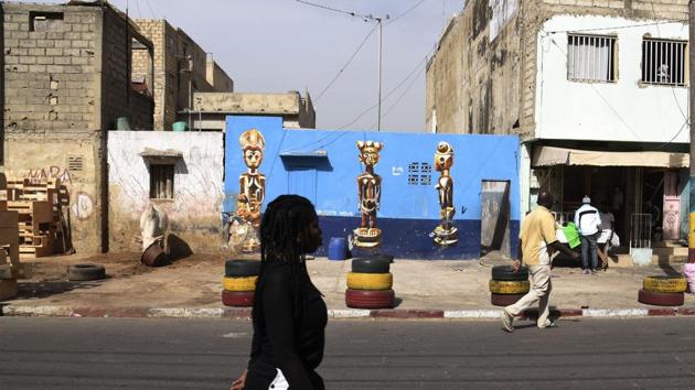 But change is coming to Medina, as rents skyrocket and large retailers set up shop. Sociologist Djiby Diakhate said residents at one time all knew one another and shared strong values. “Nostalgic people can’t find their way around now,” he told AFP. Guide Diallo wants to save the soul of the neighbourhood from “certain groups of elitists” who come as developers. (Seyllou / AFP)